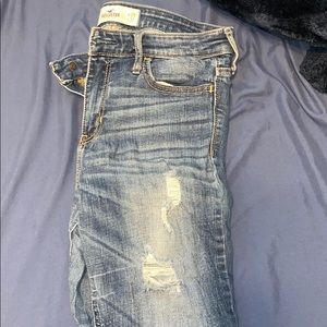 Hollister Size 9 Ripped Skinny jeans